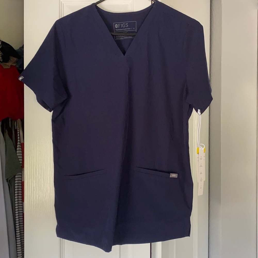 FIGS Women’s Navy “Casma” - three pocket scrub top